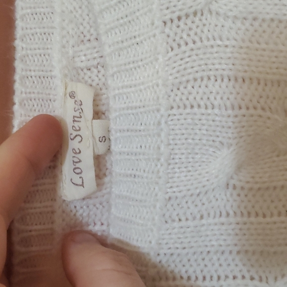 Short Sleeve Cableknit Sweater - Picture 2 of 4